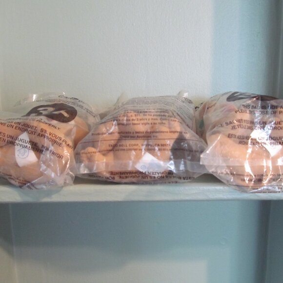 Vintage Taco Bell Talking Chihuahua Dogs, 3 In Original Packages & 2 Working! - Picture 4 of 14